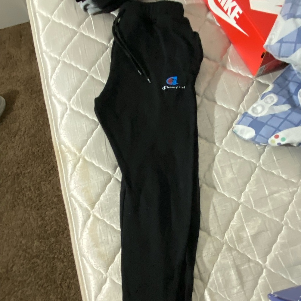 champion skinny fit sweats (PRICE CAN BE NEGOTIATED*)